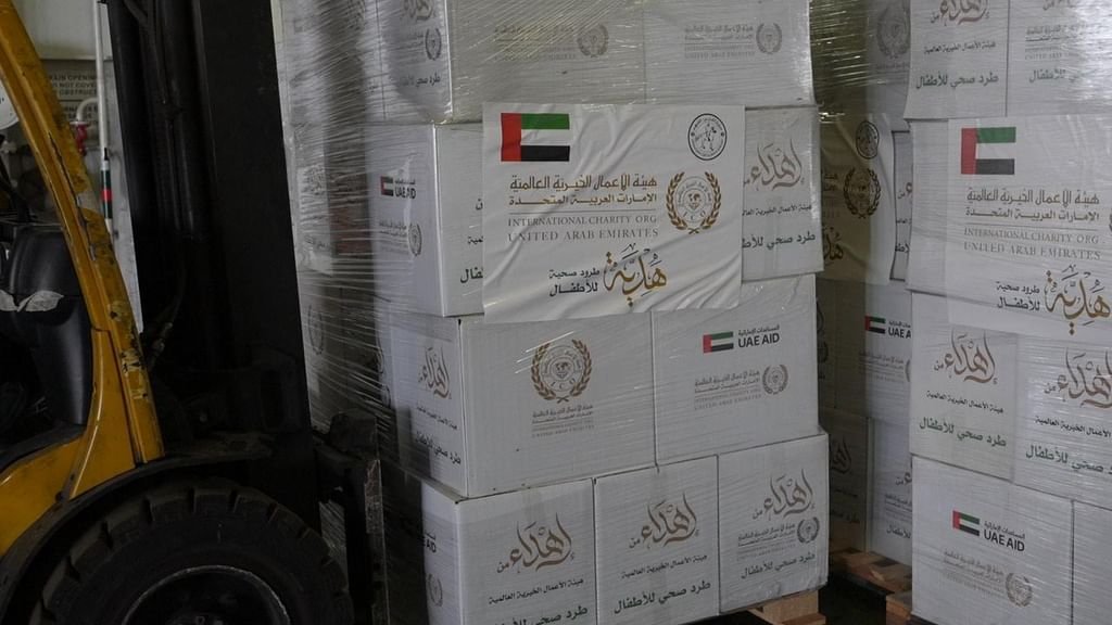 عملية "الفارس الشهم 3" تُعلن بدء تحميل سفينة "خليفة" الإنسانية لدعم غزة 1 الفارس الشهم 3