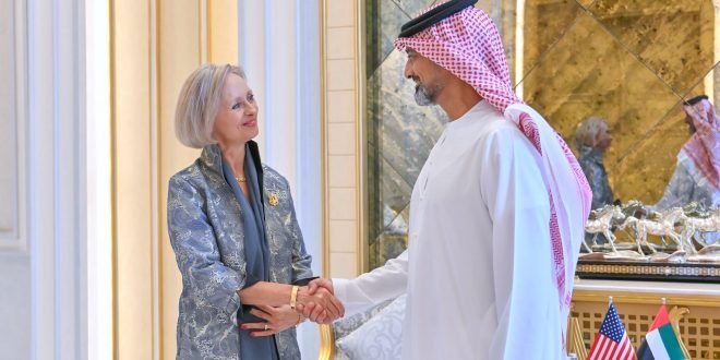 بالصور.. عمار بن حميد يستقبل سفيرة الولايات المتحدة الأمريكية 1 بالصور.. عمار بن حميد يستقبل سفيرة الولايات المتحدة الأمريكية