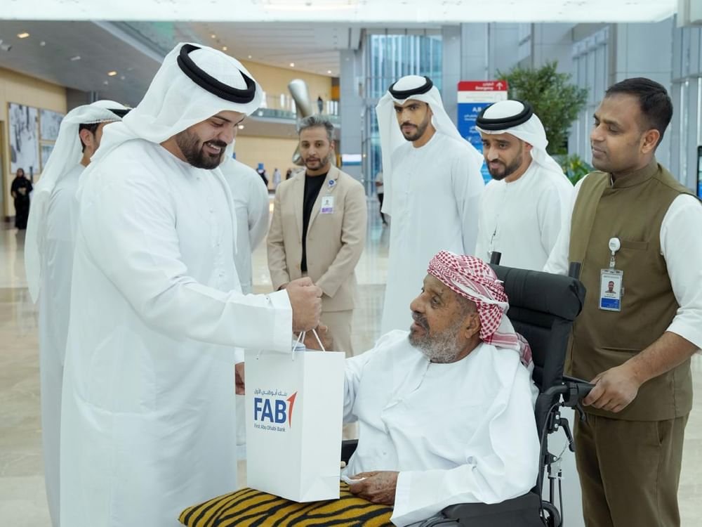 "الفرية" وبنك أبوظبي الأول ينفّذان زيارة إنسانية لكبار المواطنين والمقيمين