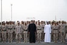 خالد بن محمد بن زايد يشهد عروضا تخصصية لمجندي الدفعة الـ 22 من منتسبي الخدمة الوطنية في مركز تدريب سويحان