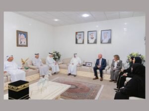 حمد الشرقي يتسلّم شهادة “المؤسسة الحكومية المبتكرة المعتمدة” التي نالتها بلدية الفجيرة