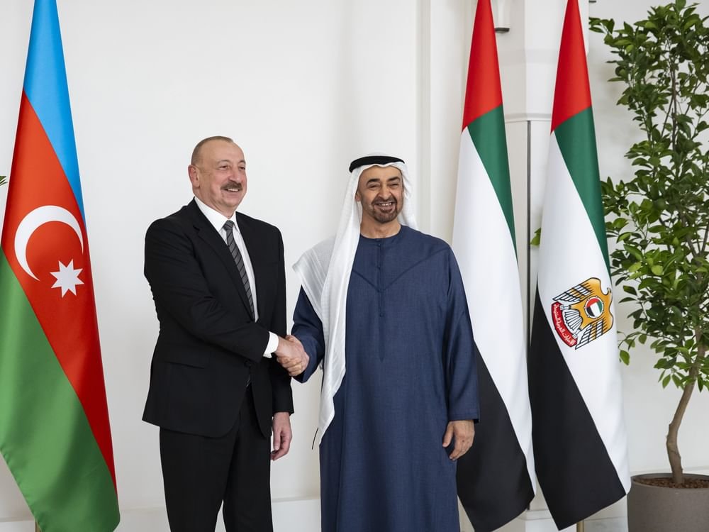 رئيس الدولة ورئيس أذربيجان يبحثان علاقات التعاون بين البلدين 1 رئيس الدولة ورئيس أذربيجان يبحثان علاقات التعاون بين البلدين