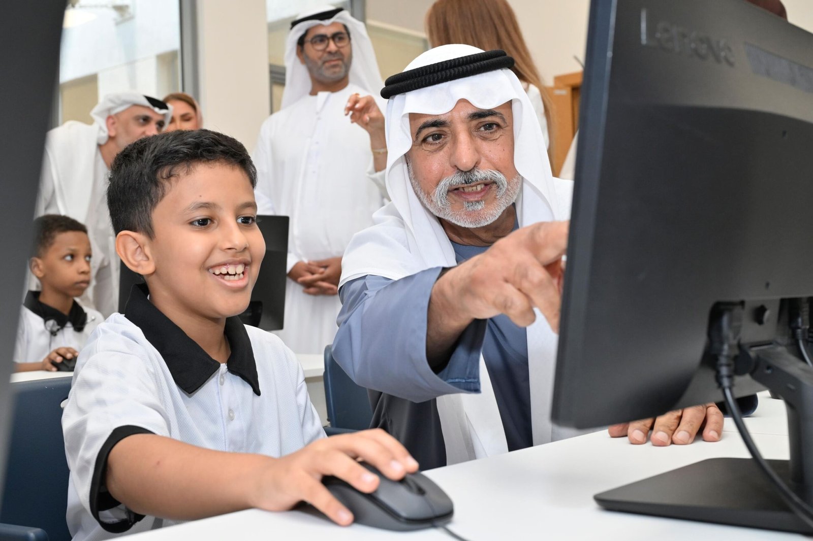 نهيان بن مبارك : البرامج الصيفية ميدان للإبداع وتنمية المواهب في كل المجالات 1 نهيان بن مبارك : البرامج الصيفية ميدان للإبداع وتنمية المواهب في كل المجالات