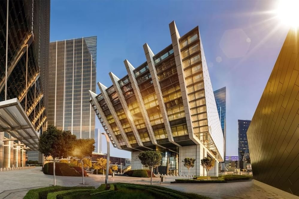 "تنظيم الخدمات المالية" في أبوظبي العالمي تنشر تقريرها السنوي لعام 2024 1 "تنظيم الخدمات المالية" في أبوظبي العالمي تنشر تقريرها السنوي لعام 2024