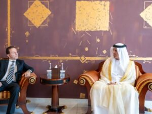 سعود بن صقر يستقبل سفير كومنولث جزر البهاما