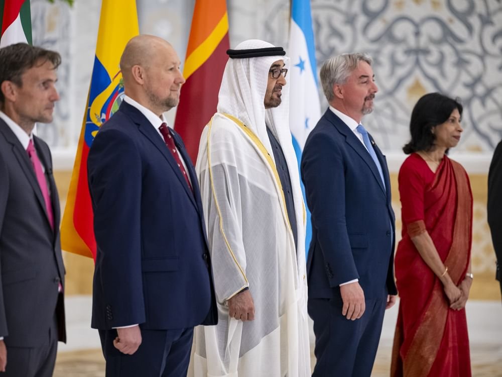 أمام رئيس الدولة..سفير الإمارات لدى البرازيل يؤدي اليمين وسموه يتسلم أوراق اعتماد عدد من السفراء الجدد لدى الدولة 1 أمام رئيس الدولة..سفير الإمارات لدى البرازيل يؤدي اليمين وسموه يتسلم أوراق اعتماد عدد من السفراء الجدد لدى الدولة
