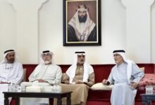 نهيان بن مبارك يعزي الدكتور عبدالله عباس في وفاة حفيده في العين