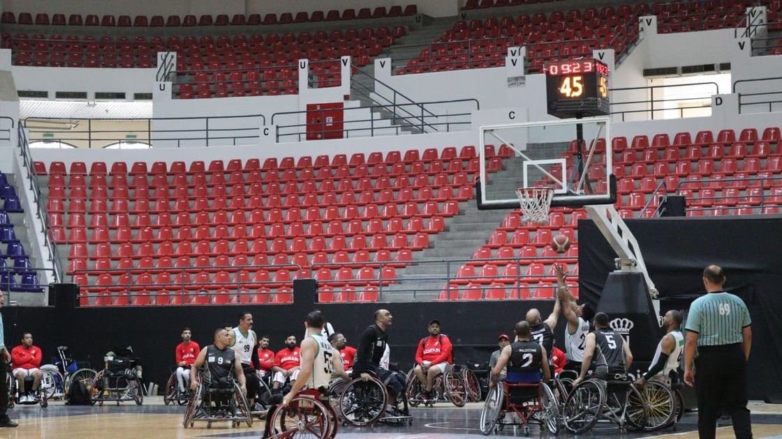 خورفكان للمعاقين يحقق فوزه الثاني في بطولة أندية "غرب آسيا" لكرة السلة 1 خورفكان للمعاقين يحقق فوزه الثاني في بطولة أندية "غرب آسيا" لكرة السلة