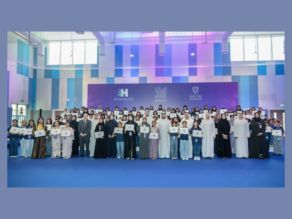 محمد الشرقي يشهد حفل ختام مبادرة "نشء الفجيرة .. رواد التقنية" .. ويشيد بمخرجاته 1 محمد الشرقي يشهد حفل ختام مبادرة "نشء الفجيرة .. رواد التقنية" .. ويشيد بمخرجاته