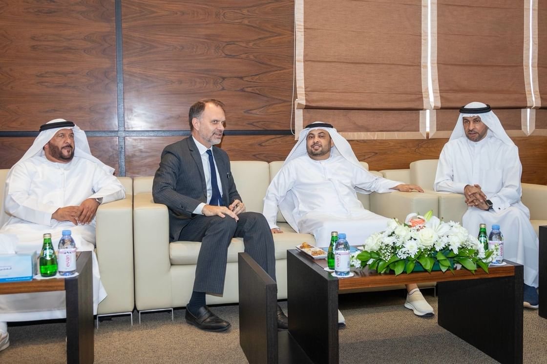غرفة الفجيرة تبحث سبل تعزيز التعاون التجاري والاقتصادي مع أمريكا 1 غرفة الفجيرة تبحث سبل تعزيز التعاون التجاري والاقتصادي مع أمريكا