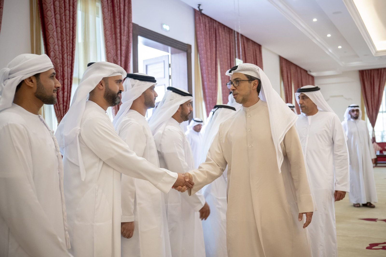 منصور بن زايد يعزي في وفاة حمد بن جابر راشد الهاملي 1 منصور بن زايد يعزي في وفاة حمد بن جابر راشد الهاملي