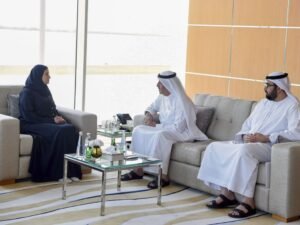 حاكم أم القيوين يستقبل وزيرة التربية والتعليم