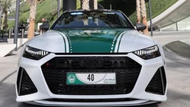 شرطة دبي تعزز أسطول مركباتها بسيارة "أودي RS7 بيرفورمانس" الجديدة