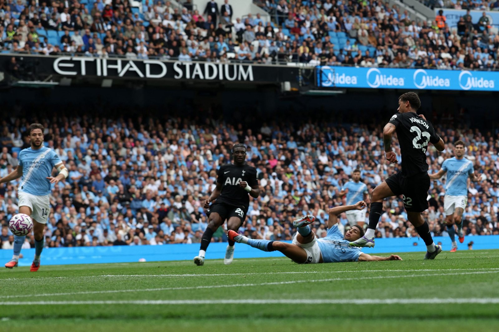 فوز توتنهام على مانشستر سيتي في الدوري الإنجليزي 1 فوز توتنهام على مانشستر سيتي في الدوري الإنجليزي