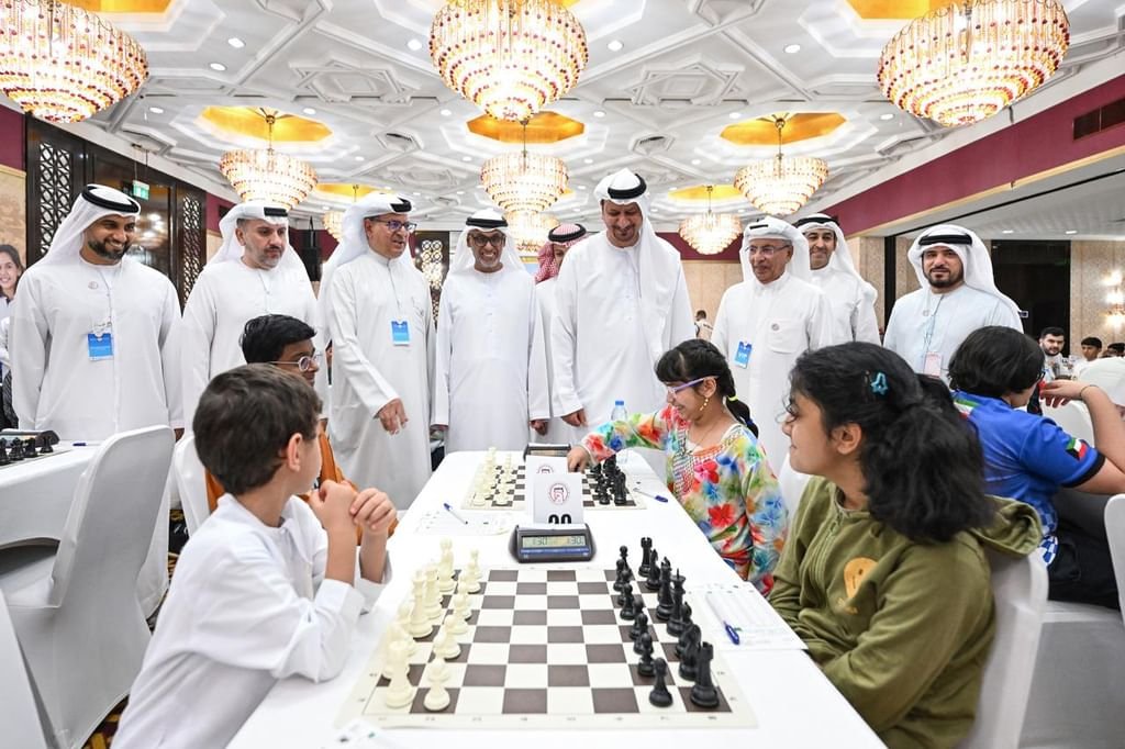 مهرجان أبوظبي الدولي للشطرنج.. 30 عاماً من النجاح في تعزيز الحضور الإقليمي والدولي للرياضة الذهنية 1 مهرجان أبوظبي الدولي للشطرنج