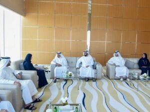 حاكم أم القيوين يستقبل وزيرة التربية والتعليم