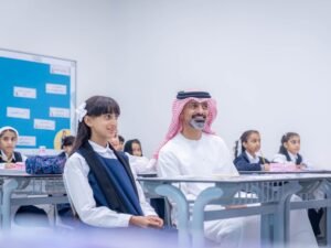 عمار بن حميد يفتتح مجمع زايد التعليمي بمنطقة الرقايب في عجمان