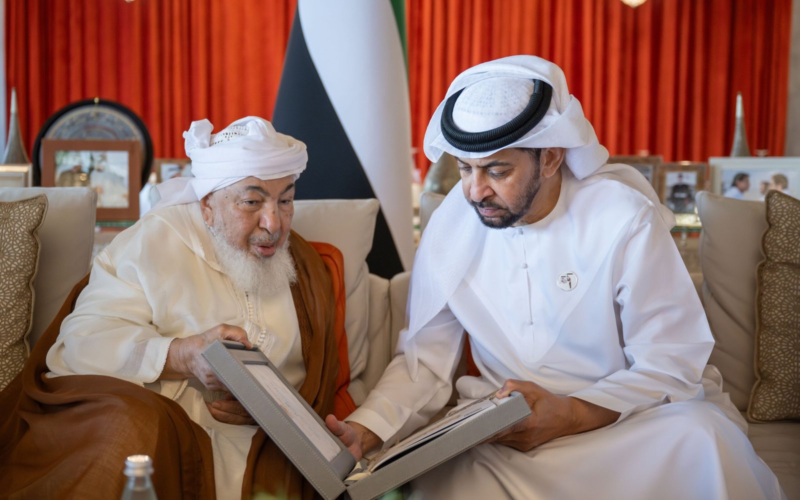 حمدان بن زايد يستقبل في الرباط وفدًا من مجلس الإمارات للإفتاء الشرعي