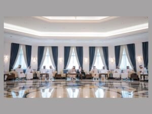 حاكم الشارقة والشيوخ يقدمون واجب العزاء في وفاة مريم بنت سلطان القاسمي