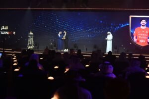 المحترفين الإماراتية تتوج الفائزين بجوائز الموسم