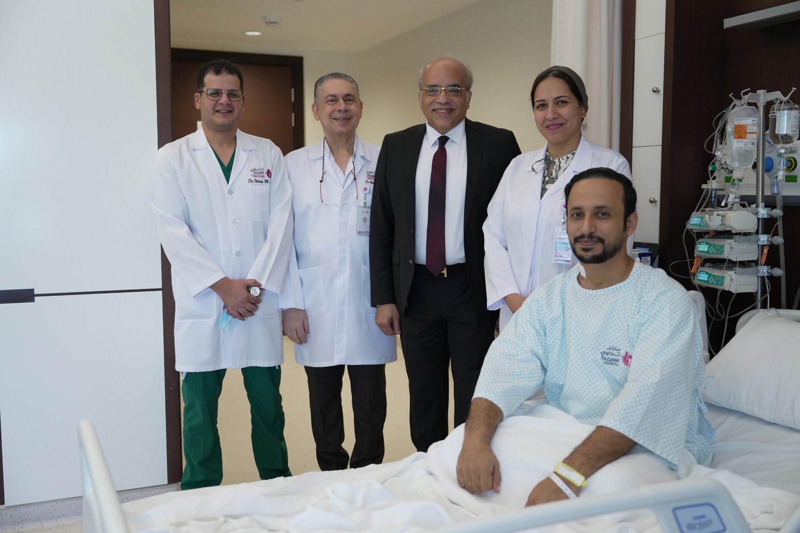 فريق طبي بدبي ينجح في إجراء عملية معقدة لشق عضلة الفؤاد بتقنية "الفراغ الثالث" 1 فريق طبي بدبي