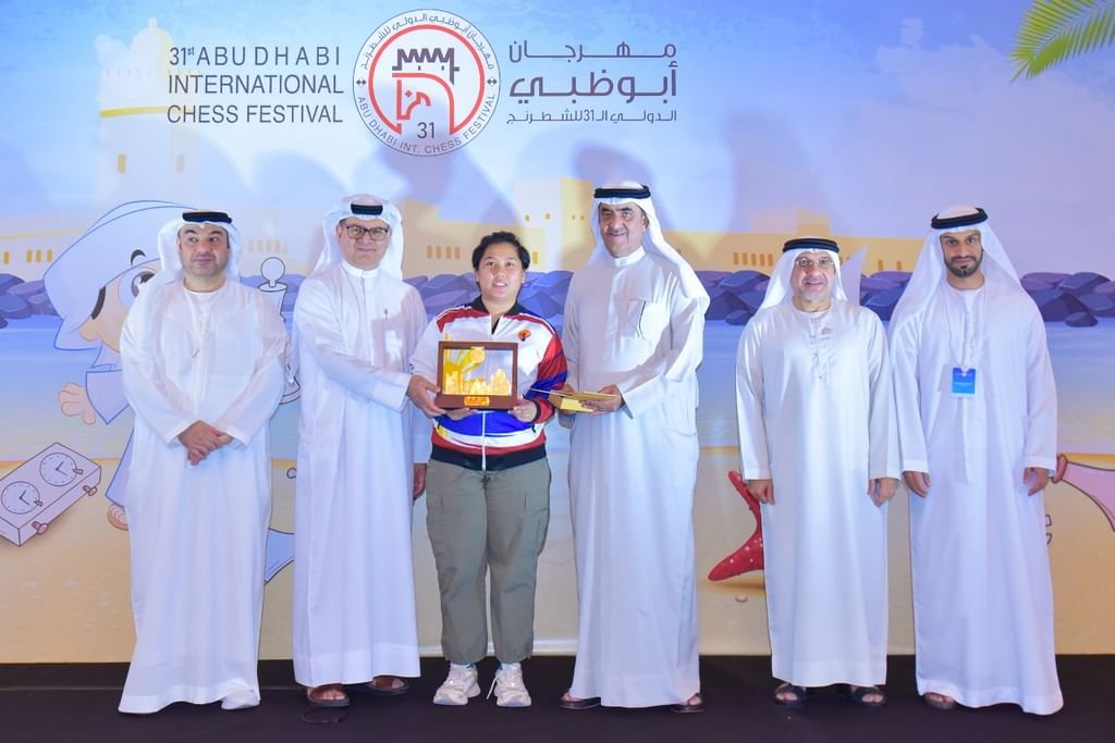 "أبوظبي الدولي للشطرنج" يتوج الفائزين في 5 بطولات بمختلف الفئات 1 "أبوظبي الدولي للشطرنج" يتوج الفائزين في 5 بطولات بمختلف الفئات