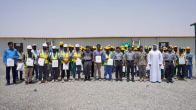 شرطة أبوظبي وبنك أبوظبي الأول ينفذان مبادرة "برد صيفهم" للعمال