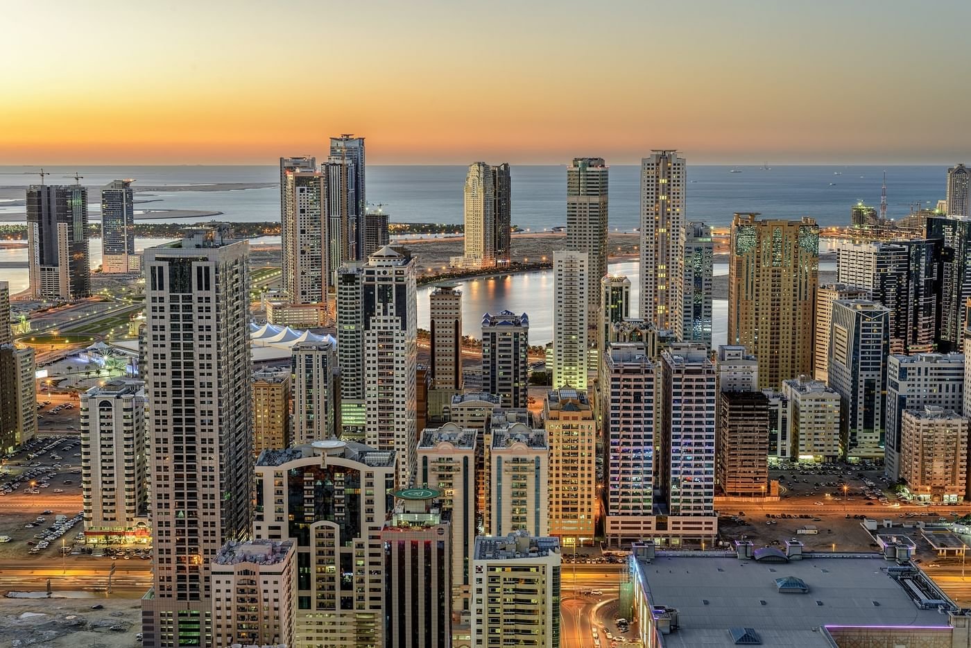باستثمارات تتجاوز 45 مليار درهم .. المرأة الإماراتية شريك رئيسي في النهضة العقارية بالشارقة 1 باستثمارات تتجاوز 45 مليار درهم .. المرأة الإماراتية شريك رئيسي في النهضة العقارية بالشارقة