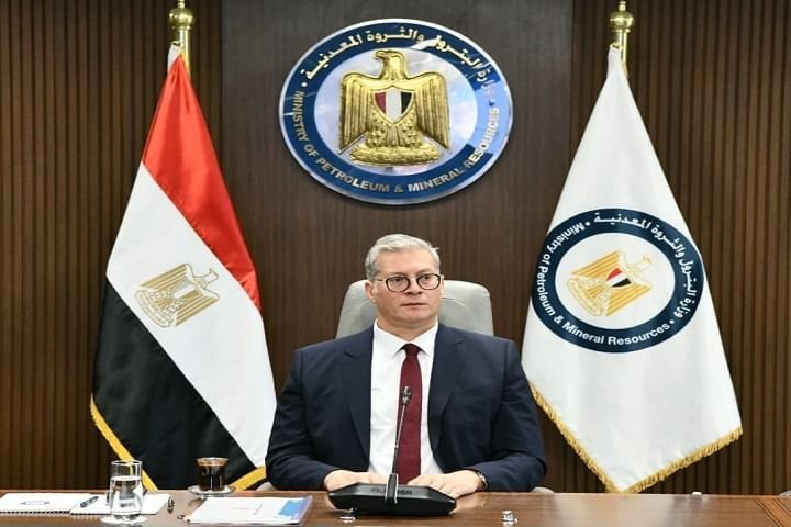 وزير البترول المصري: العمل جار لحفر آبار جديدة بحقل ظهر
