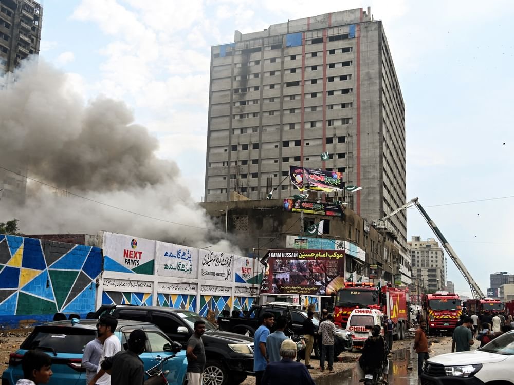 25 مصابا بانفجار بمنشأة تخزين ألعاب نارية في باكستان 1 25 مصابا بانفجار بمنشأة تخزين ألعاب نارية في باكستان