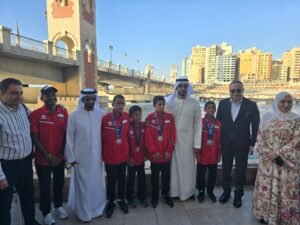 وفد إماراتي برئاسة خليفة بن محمد يلتقي بأبطال منتخبنا الفائزين ببرونزية الخماسي الحديث بمصر
