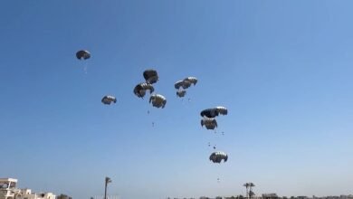 الإمارات تُنفذ الإنزال الجوي الـ79 للمساعدات الإنسانية ضمن عملية "طيور الخير" لدعم غزة