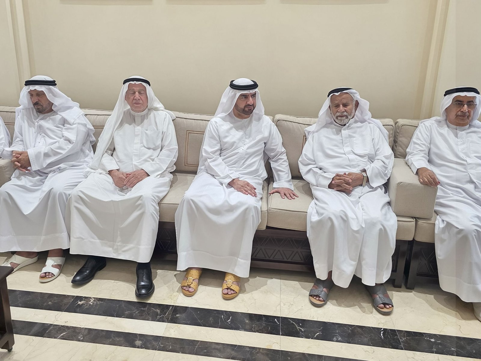 عبدالله بن سالم القاسمي يقدم واجب العزاء في وفاة سلطان خليفة عبيد بوشبص 1 عبدالله بن سالم القاسمي يقدم واجب العزاء في وفاة سلطان خليفة عبيد بوشبص
