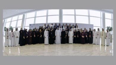 أحمد بن محمد يلتقي الخريجين المبتعثين لجامعات عالمية ويُكرّم متفوقي المرحلة الثانوية في دبي