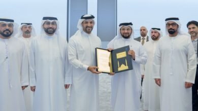 سلطان بن أحمد القاسمي يفتتح مسجد القرآن في منطقة الجادة