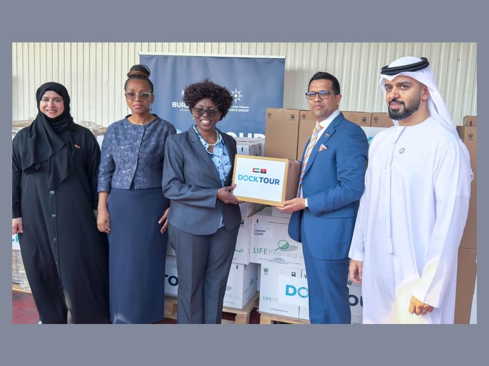 الإمارات تدعم أنغولا بـ 800 ألف قرص دوائي عبر مشروع "دوكتور" الطبي البحري 1 الإمارات تدعم أنغولا بـ 800 ألف قرص دوائي عبر مشروع "دوكتور" الطبي البحري