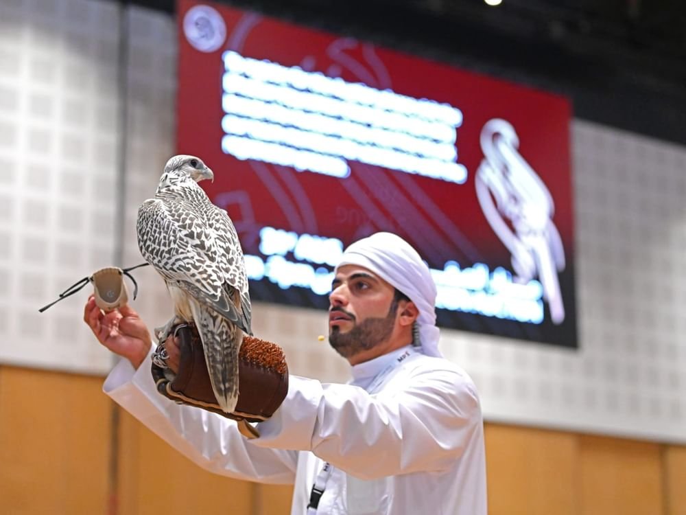 بدء مزادات الصقور بعد غد قبيل انطلاق معرض أبوظبي الدولي للصيد والفروسية 1 بدء مزادات الصقور بعد غد قبيل انطلاق معرض أبوظبي الدولي للصيد والفروسية