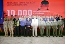 ألبانيا تكرم الفريق الإماراتي والفرق المشاركة في إخماد حرائق الغابات
