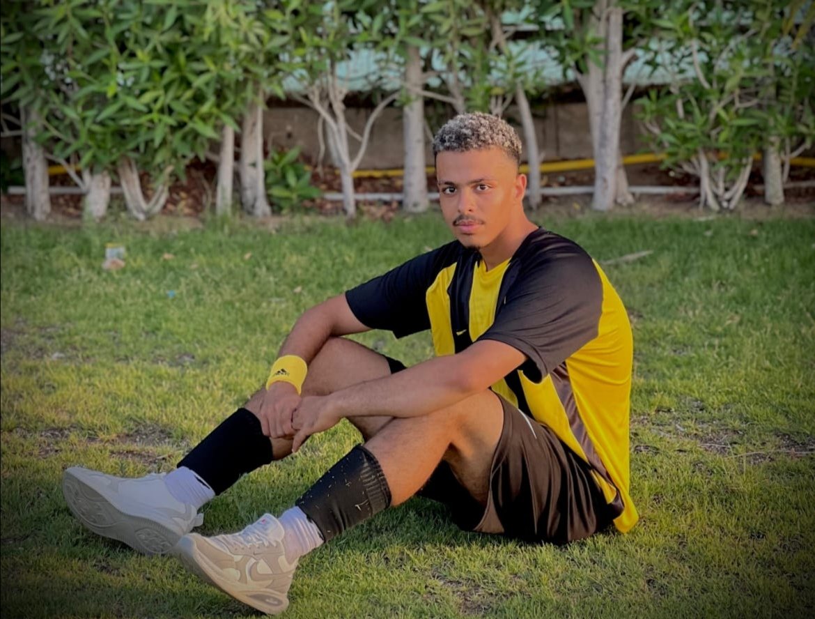 اللاعب مصطفى كوكا.. موهبة كروية تلمع في صفوف نادي المقاولون العرب 1 اللاعب مصطفى كوكا.. موهبة كروية تلمع في صفوف نادي المقاولون العرب