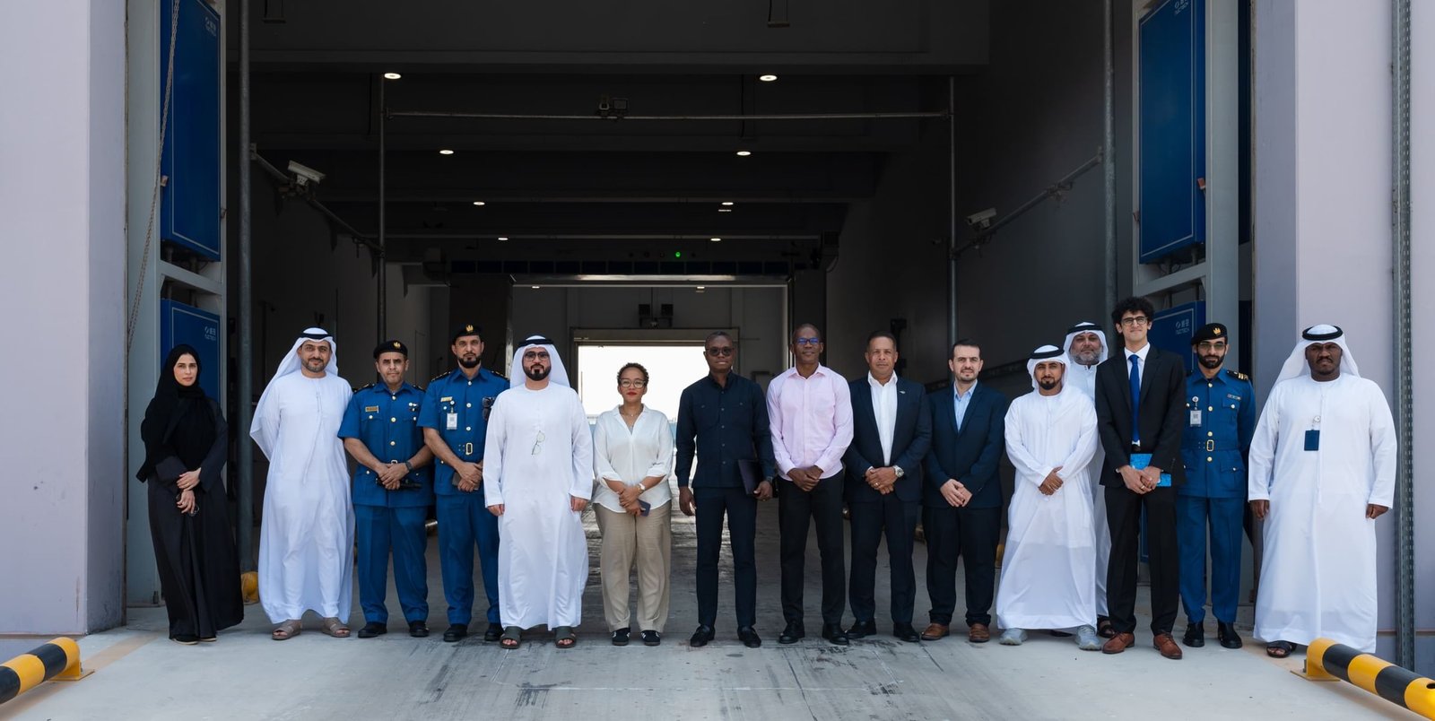جمارك دبـي تستعرض مشاريعها الرقمية المبتكرة أمام وفد من نظيرتها الأنغولية 1 جمارك دبـي تستعرض مشاريعها الرقمية المبتكرة أمام وفد من نظيرتها الأنغولية