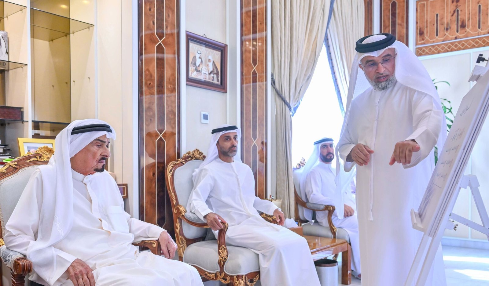 حميد بن راشد: خدمة القرآن الكريم ورعاية النشء نهج راسخ في عجمان 1 حميد بن راشد: خدمة القرآن الكريم ورعاية النشء نهج راسخ في عجمان