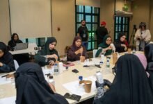 "مهرجان البدر" يحتفي بجماليات الخط العربي والزخرفة الإسلامية عبر ورشٍ متخصصة