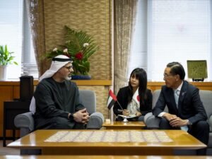 ولي عهد أبوظبي يلتقي حاكم محافظة كيوتو
