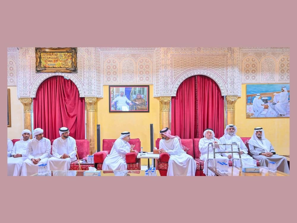 عمار بن حميد يقدّم واجب العزاء في وفاة سلطان بن خالد بن محمد القاسمي