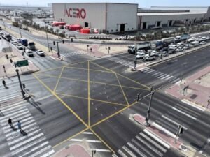 "طرق دبي" تنجز وتنفذ طرق داخلية في 8 مناطق سكنية وصناعية 2 "طرق دبي" تنجز وتنفذ طرق داخلية في 8 مناطق سكنية وصناعية