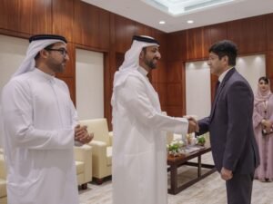 سلطان بن أحمد القاسمي يلتقي عدداً من الدبلوماسيين المشاركين بمنتدى الاتصال الحكومي
