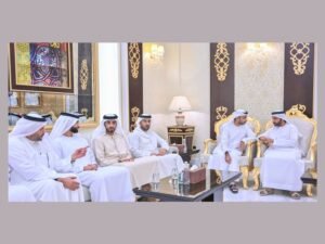 حاكم عجمان يتقبل تعازي ولي عهد الفجيرة في وفاة الشيخة عائشة محمد خلف