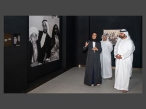 محمد الشرقي يفتتح معرض "لمحة عن متحف زايد الوطني" في متحف الفجيرة