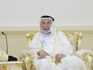 حاكم الشارقة يستقبل وزير الطاقة والبنية التحتية