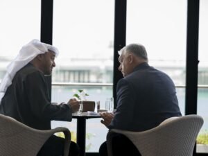 رئيس الدولة ورئيس وزراء المجر يبحثان علاقات البلدين